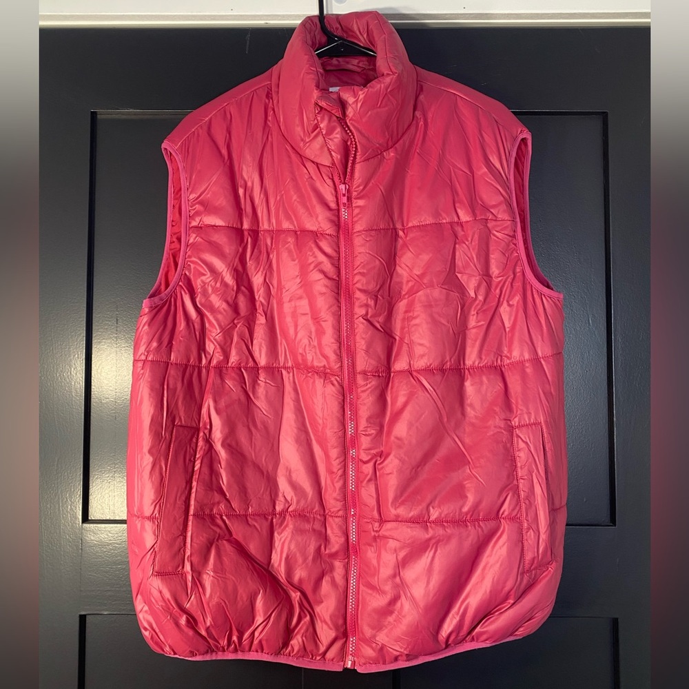 4/$16 Pink Lily Vest